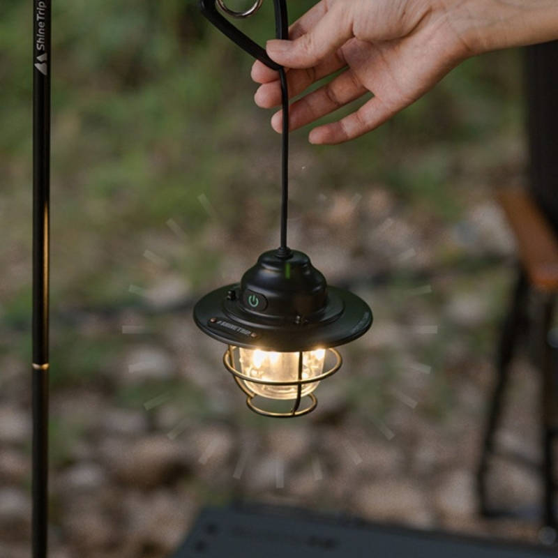 Retro campinglamp – metalen lantaarn, oplaadbaar via USB